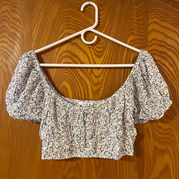 NWT Floral Cropped Top and Short Set - Picture 2 of 16